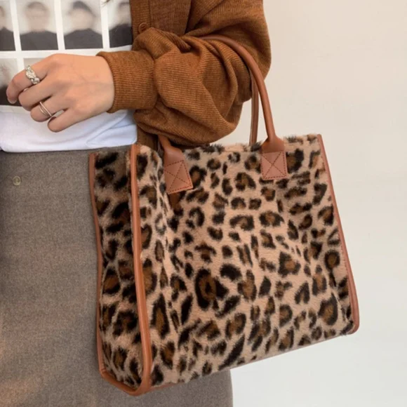 Brown Cow Print Tote Bag - Picture 11 of 12